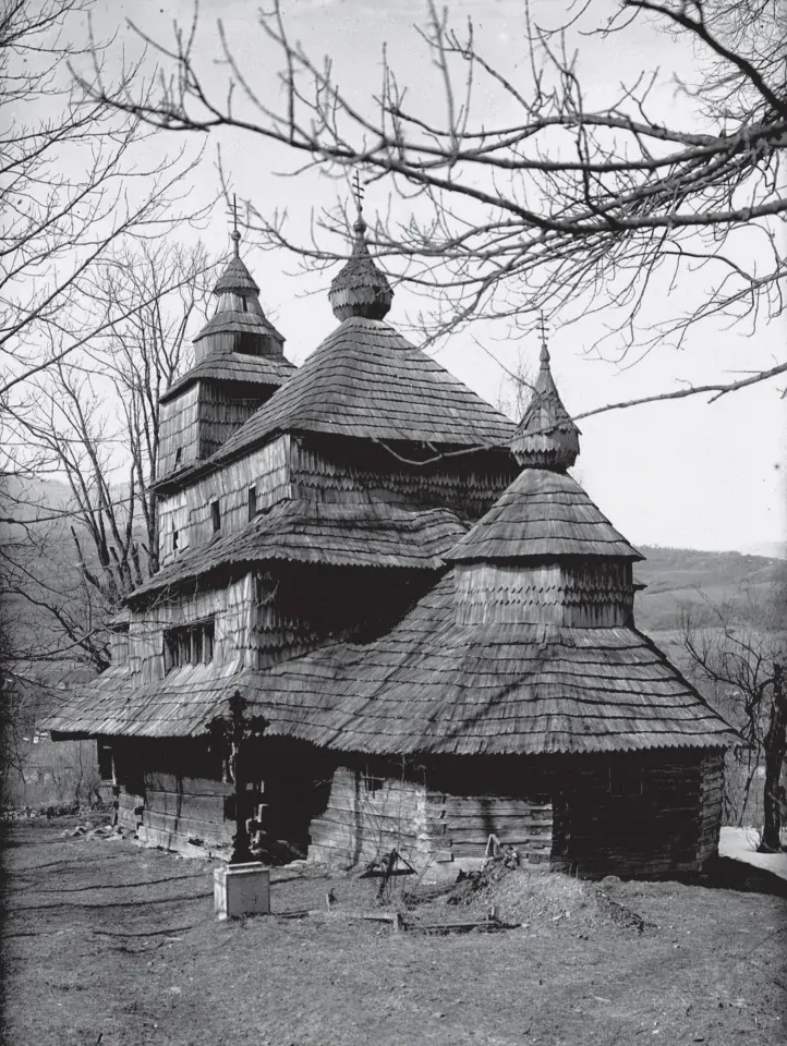 Dřevěné kostelíky Zakarpatí - Florian Zapletal - Wooden churches in Carpathians, Дерев’яні церкви Закарпаття - Флоріан Заплетал