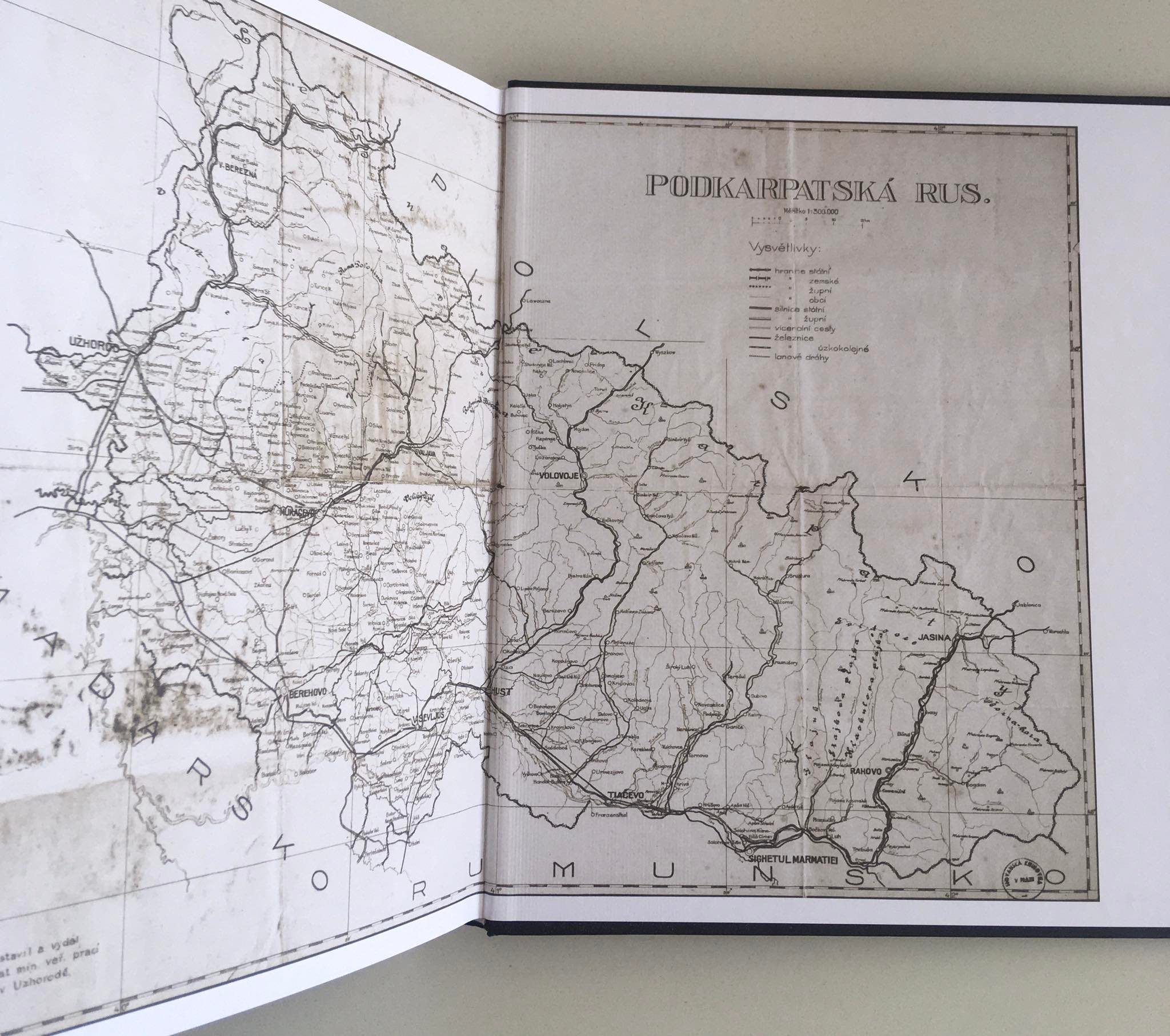 Zmizelý svět Podkarpatské Rusi ve fotografiích Rudolfa Hůlky - Hana Opleštilová, Lukáš Babka